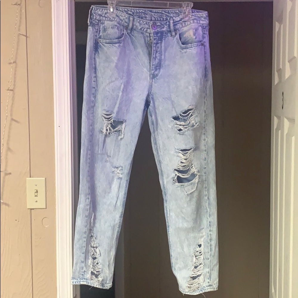 Girlfriend Fit Jeans - American Eagle